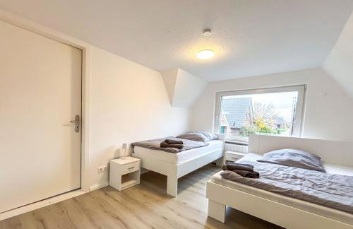 Ferienhaus am Deich mit Küche, Balkon und Smart-TV - Photo 2