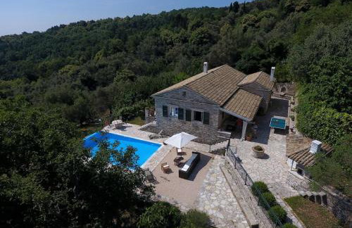 Thresher's House - Photo 5