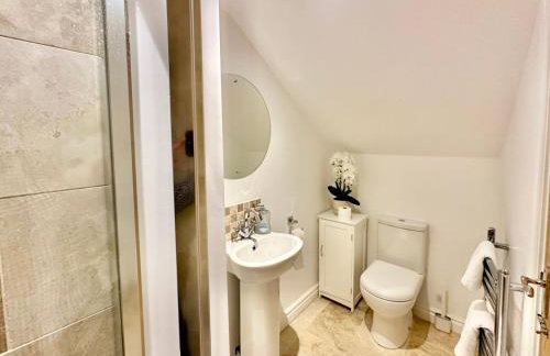 Montrose House - Photo 5