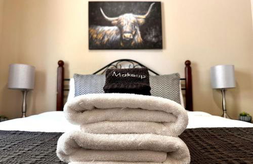 Charming 2BR Cottage Near Freeway-Cul-de-sac - Foto 5