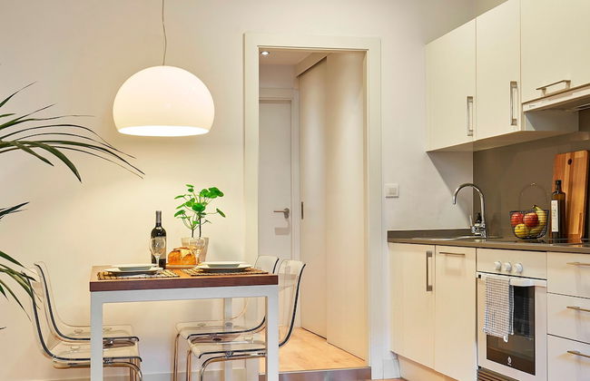 Charming Modern Apt in Trendy Gracia 5PP by Myrentalhost - Photo 7