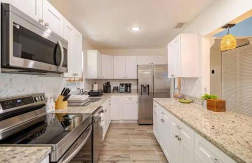 Central Tampa Contractor Base Private Room Shared Spaces - Foto 6