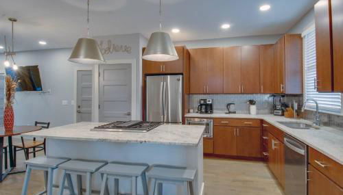 Great Family Home near Downtown - Foto 4