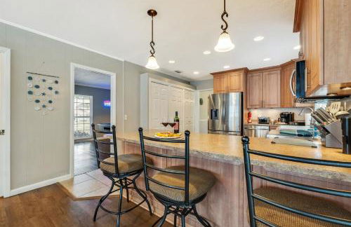 Exquisite Retreat with Heated Pool for 14 Guests, Pool Table Paradise! - Foto 20