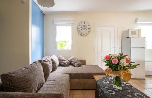 Alluring Holiday Home in Largentière with Pool - Foto 23