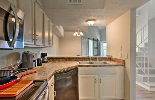 Newport News Condo with Balcony Less Than 2 Mi to Lake! - Foto 8