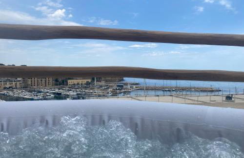 T2 vue sur le port jacuzzi terrasse et parking - Foto 58