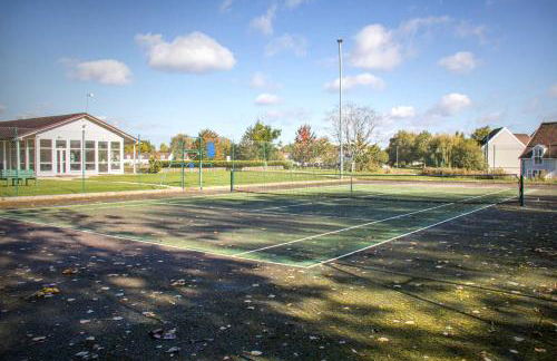 Luxury Kingfisher Lodge, Isis Lake, within the Cotswold Waterpark - Foto 50