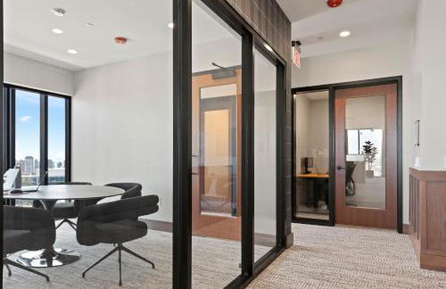 Foundry Unmatched Skyline Views at Lincoln Park - Foto 29