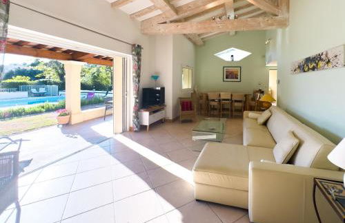 Exclusive Authentic Riviera Villa - Private Pool, Pétanque Court, Panoramic Mediterranean Sea & Estérel Mountain Views - Foto 76