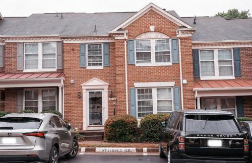 Cozy Springfield Townhome , WIFI , Pet Friendly - Foto 12