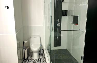 Channelside Luxury Retreat Spacious 2BR 2BA Condo with Pool, Balcony, Sauna & Gym - Foto 13