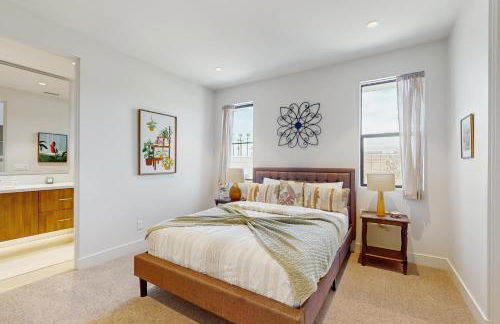 Stunning Modern Home with Mountain Views and Private Pool, Spa and Grill Dog ok - Foto 22