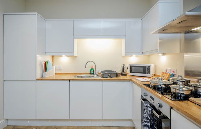 Luxury 2 Bedroom Apartments with Parking - Foto 46