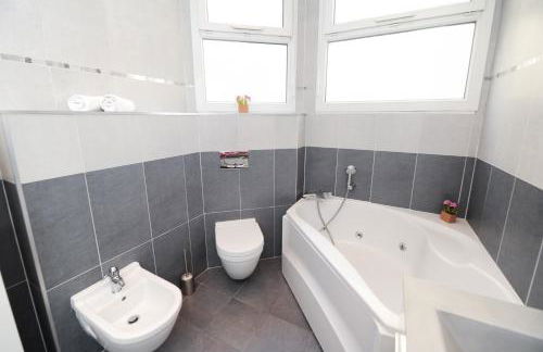 Le Majestic Promenade - Five Stars Holiday House - Foto 12