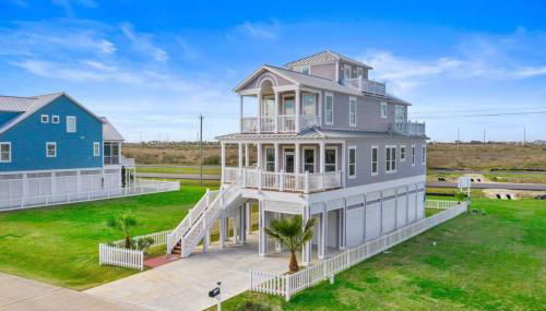 Picturesque beach house with plenty of room and amazing decks, close to beach - Foto 4