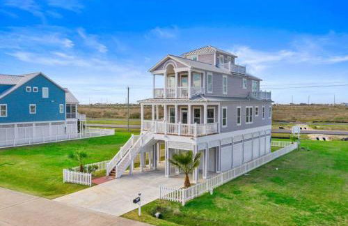 Picturesque beach house with plenty of room and amazing decks, close to beach - Foto 4