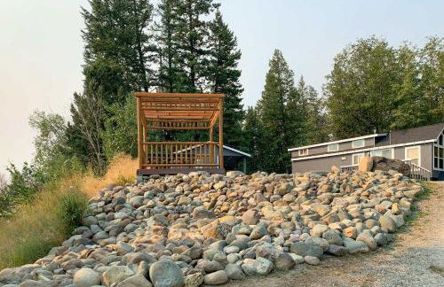 Private Deck and Mtn Views Family Getaway in Eureka - Foto 23