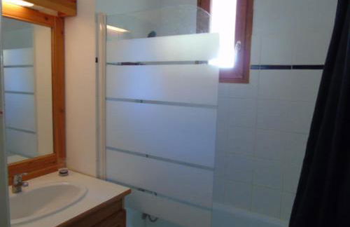 Appartement 3P+Cabine, 8 pers, proche remontées, parking - FR-1-561-83 - Foto 9