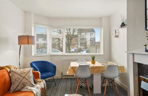 Private 2Bed-Parking & Garden-By FabAccommodation - Foto 20