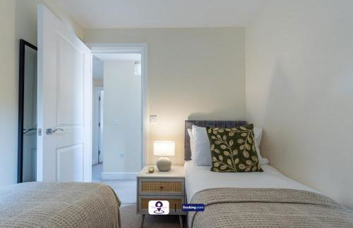 Last-Minute Escapes ! Summer Days l RTM Stay l 4 -Bed House By Finesse Stays Short Lets & Serviced Accommodation Wakefield With Parking, Contractors - Foto 10