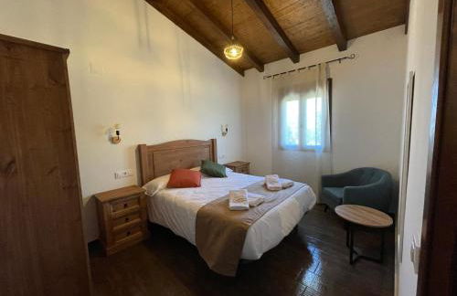 APARTAMENTOS DOÑA JIMENA DEL AMBROZ 4 Estrellas complejo único en el centro del pueblo - Foto 9