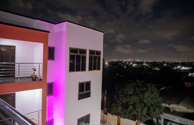 Executive Three Bedroom Furnished Apartment - Foto 40