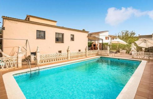 5 Bedroom Stunning Home In Roda De Berà - Foto 11