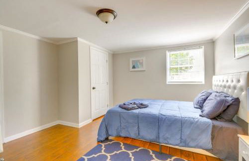 Deck and Game Room Family Home in Stockbridge! - Foto 26