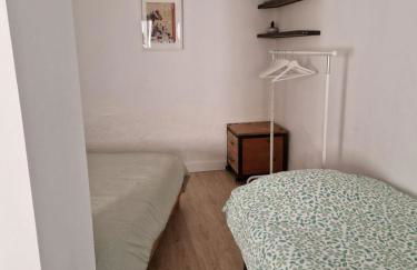 Habitación amplia y tranquila con baño privado en piso compartido - Photo 31