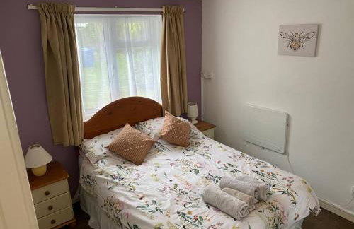 Light and bright 3 bedroom bungalow in Cornwall - Photo 9