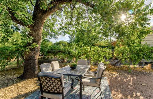 Cozy Zion farmhouse, cool or hot swim spa, fireplace & firepit - Foto 6