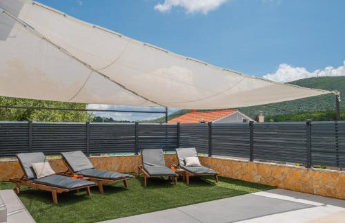 Luxury Villa Kristina with Heated Pool near Omis for 12 Guests - Foto 12