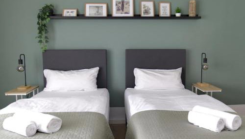 GRAzzOO 3 getrennte Zimmer 3x Smart TV - Foto 2, furniture