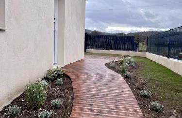 La cahuete Maison neuve, borne électrique, terrain de boules, jardin clos privé - Foto 14