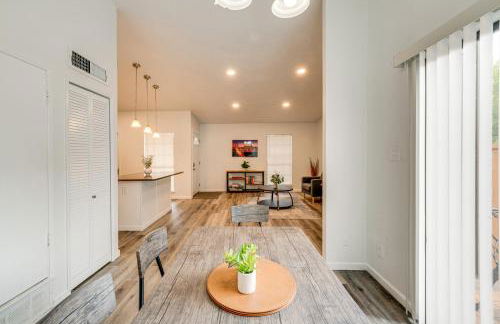 Game Room and Patio Family Home in The Colony! - Foto 8