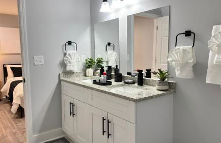 Modern new townhouse near Stone Mountain Sleeps 10 - Foto 52