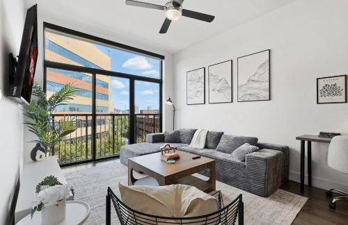 Upscale Penthouse Pool, Gym and Garage - Foto 6