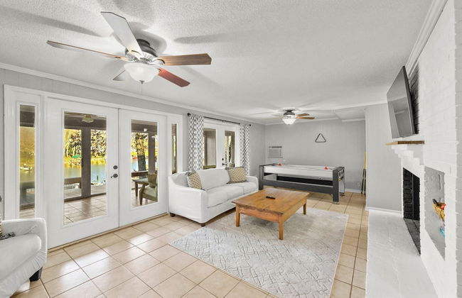 Dock Days by Avantstay Swimming Platform Dock - Foto 39