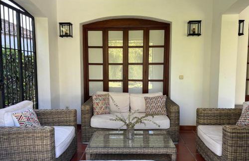 Nice villa with a garden - Photo 31