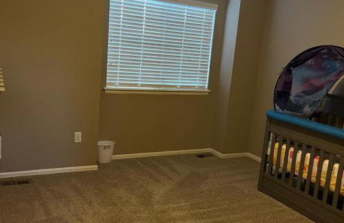 Stylish 4-Bed House - Spruce - Parking - Garden - Wi-Fi - Foto 31