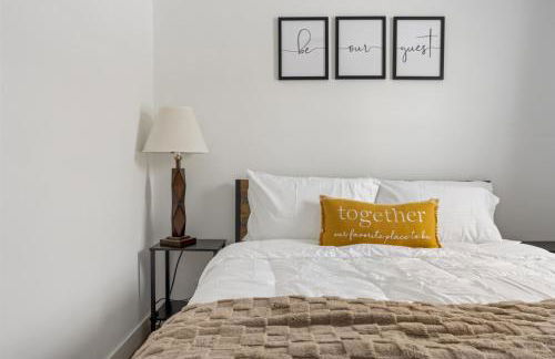 Quaint Lakeview Getaway Trails & Town at Your Doorstep - Foto 16