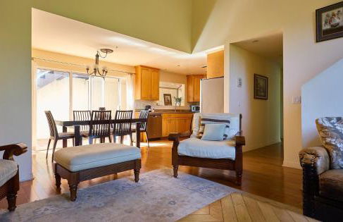 Malibu Nature Escape - 2BR Hideaway Nestled in the Woods, Minutes from the Beach - Foto 11