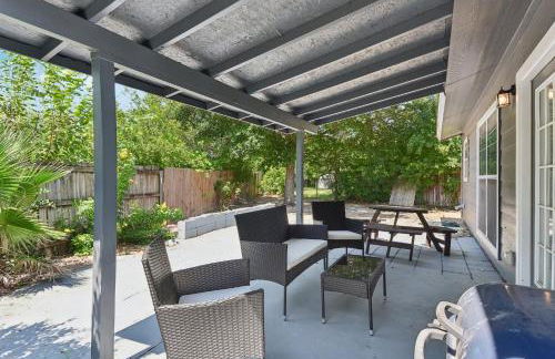 Modern Rental Near Medical Center, Six Flags, UTSA, La Cantera, Lackland AFB - Foto 40