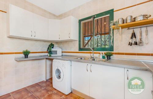 Casa Perez - family home with pool - Photo 14