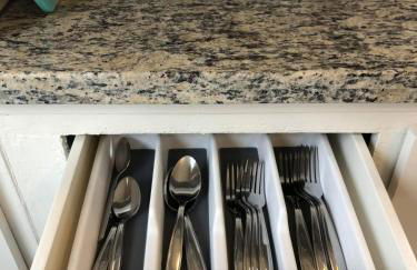 The Comfi Coral - Large 1 Bedroom Studio A - Photo 10