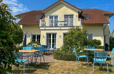 Villa am Weinberg mit Garten großzügig und exklusiv - Foto 1