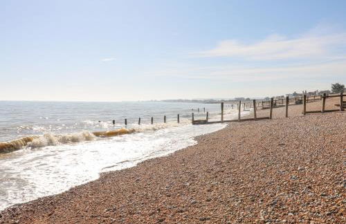 Bucket and Spades- Right on the Beach - Foto 59