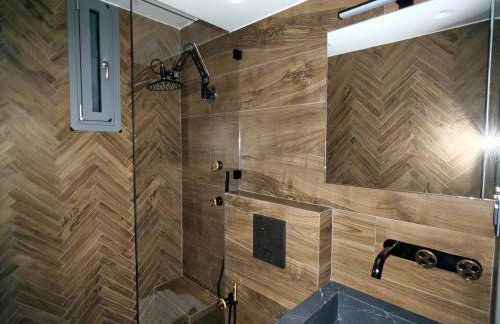 Sandy's Superior Suite - Photo 31