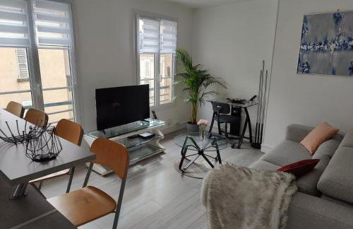 Lady Versailles - F2 proche Château et gare - Foto 11